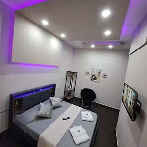 Casa de hóspedes Aircraft Services Nápoles