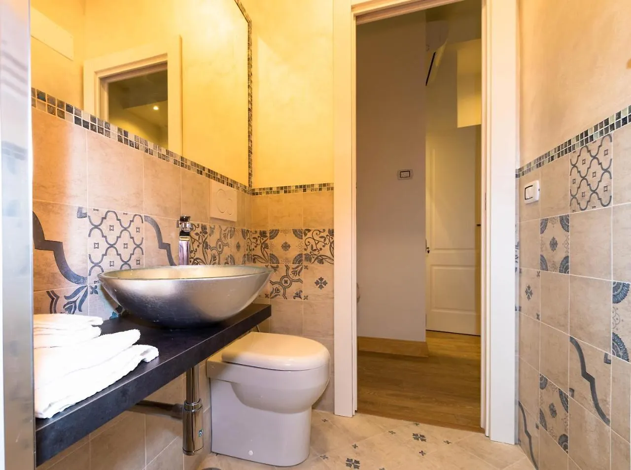 ゲストハウス Roma Charming Rooms